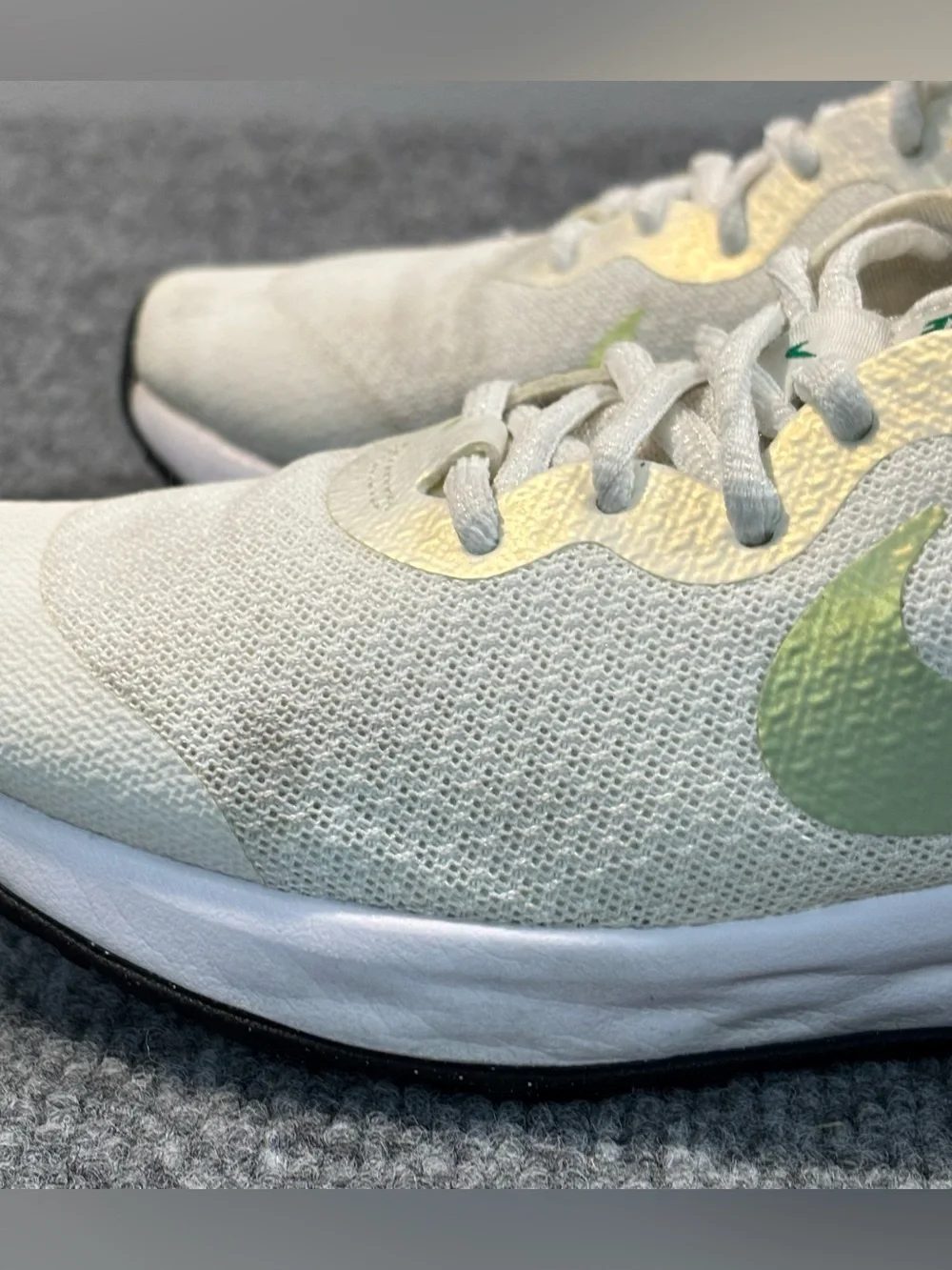 Nike revolution nn